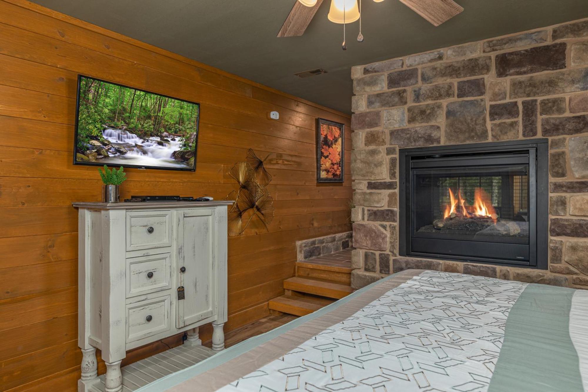 Chalet Tennessee Dream By Eden Crest *